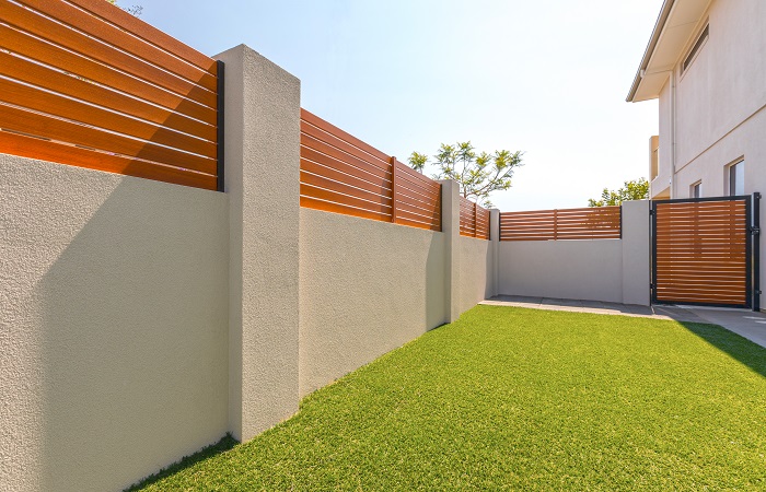 Holcroft Painting Cairns Fence